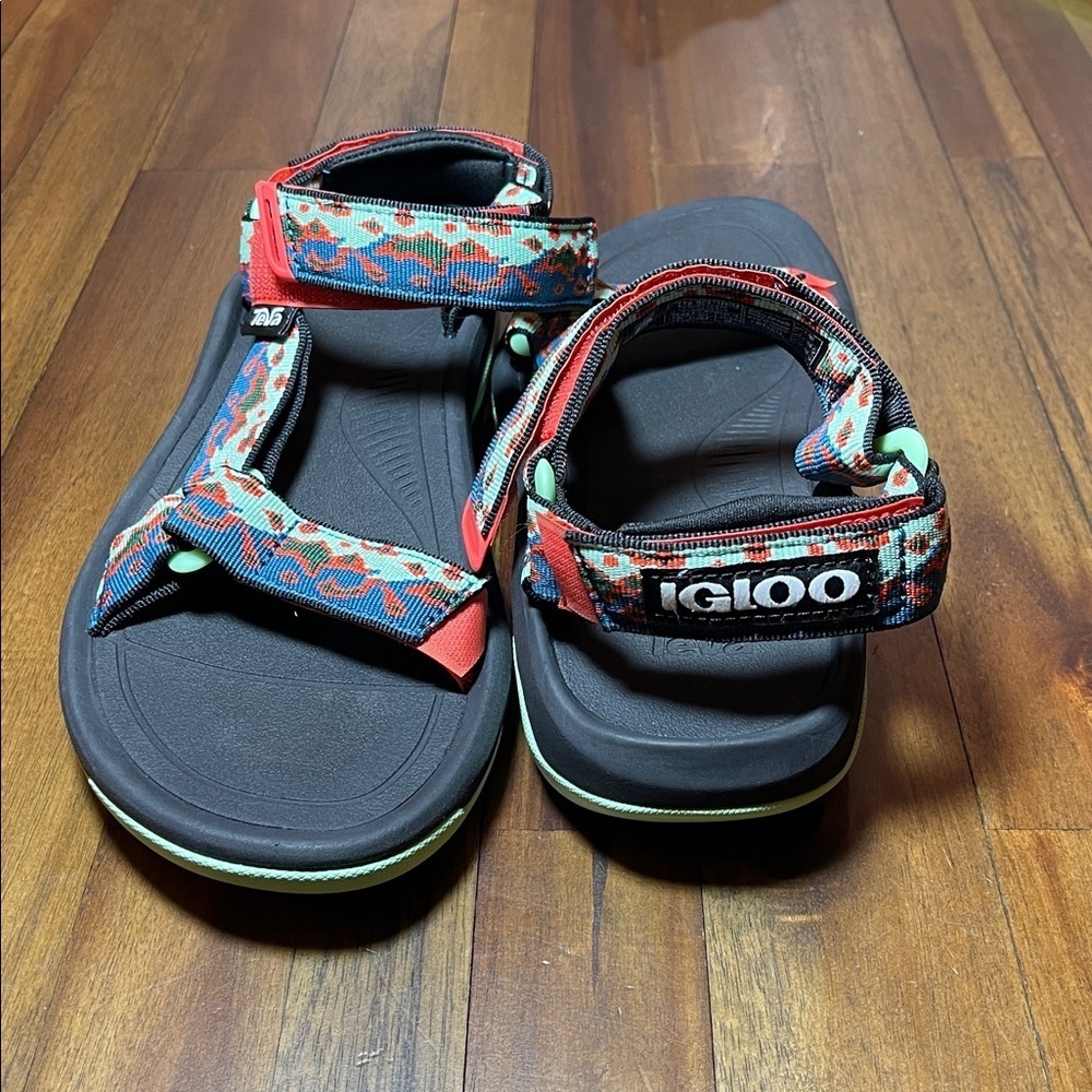 Teva X Igloo Hurricane XLT2 Sandal unisex men’s 8 women’s 10 hiking sandal
